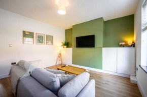 Beautiful 2 Bedroom House in Atherton, Free Parking